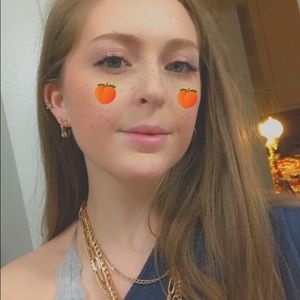 Meet your Posher, Rebecca